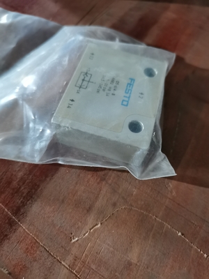XJ250 XJ650 XJ750 قطع غيار منصة الحفر Festo Shuttle Valve
