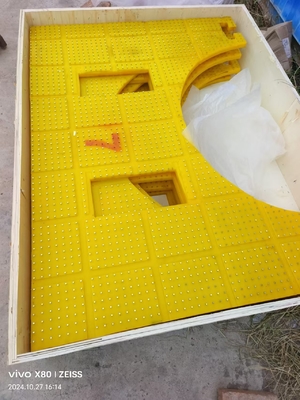 2200X1800 MM طاولة دوارة مضادة للنزلق المادة PU اللون الأصفر مع المسامير الصلبة